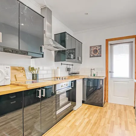 Central 2 Bedrooms Netflix Wifi And Parking Gandia