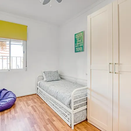 Central 2 Bedrooms Netflix Wifi And Parking