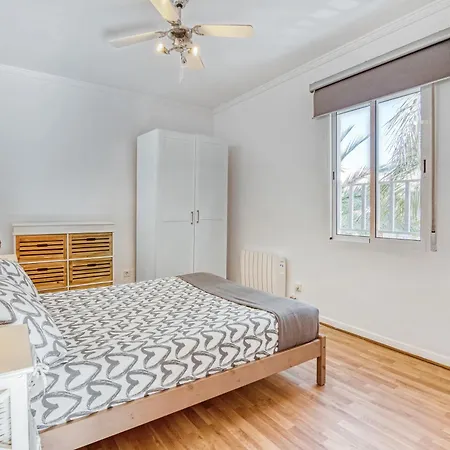 Central 2 Bedrooms Netflix Wifi And Parking Apartment Gandia