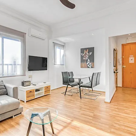Apartment Central 2 Bedrooms Netflix Wifi And Parking *